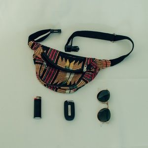 F21 Vintage Inspired Fanny Pack